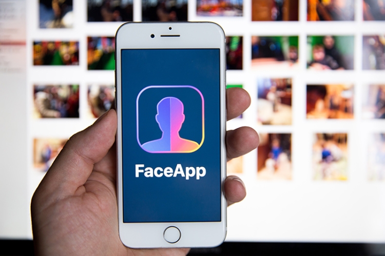 FaceApp nos trae una nueva función