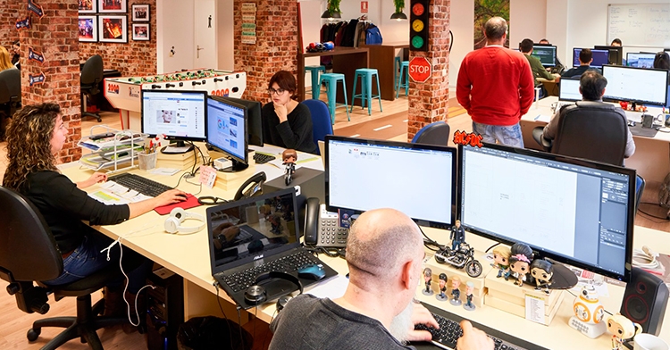 Aquí hay empleo. ¡Únete a nuestro equipo!